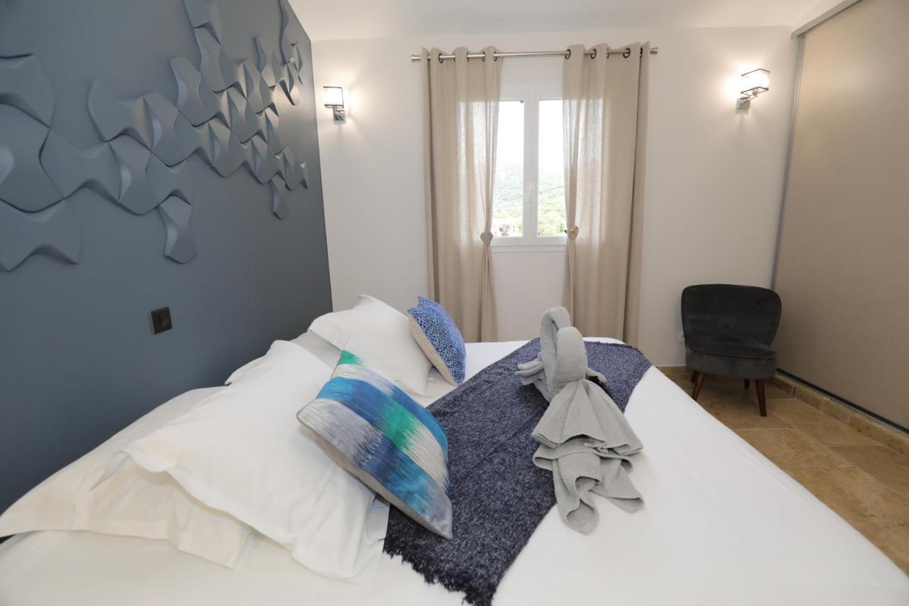 Hotel Confidentiel Le Grecale เปียนอตอลี-กัลดาเรโล ภายนอก รูปภาพ